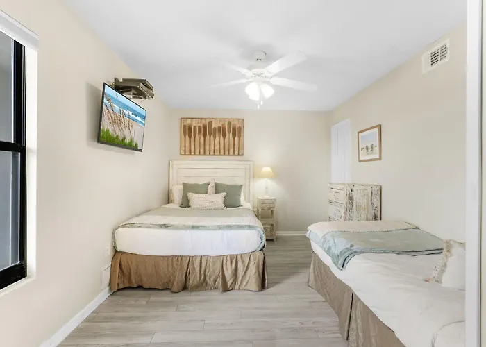 Island Winds West 774 Walk To Hangout Beachfront Kiddie Pool Holiday home Gulf Shores